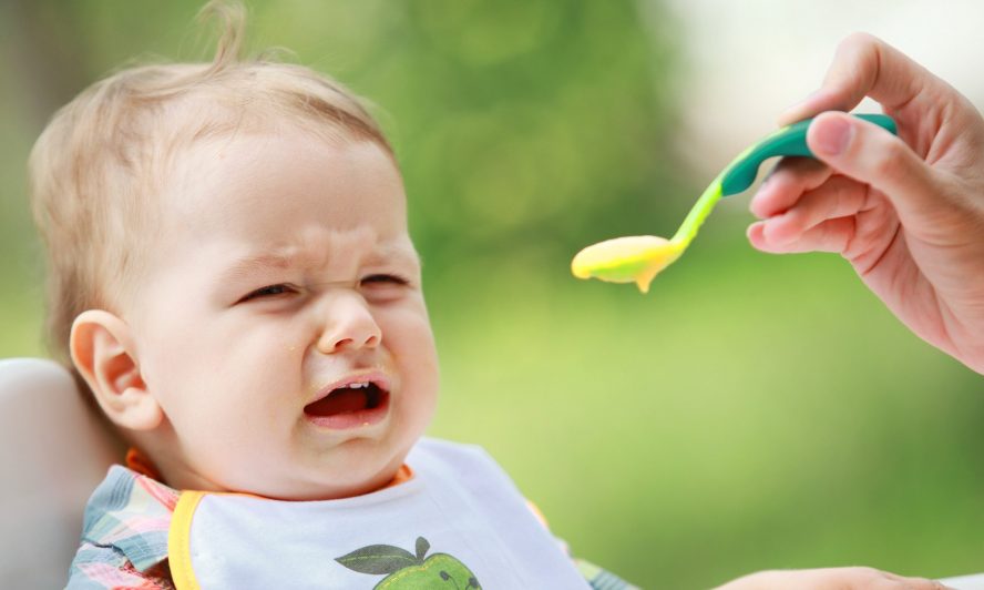 Rối loạn tiêu hóa ở trẻ bởi thói quen ép trẻ ăn của cha mẹ | Shopsua.vn